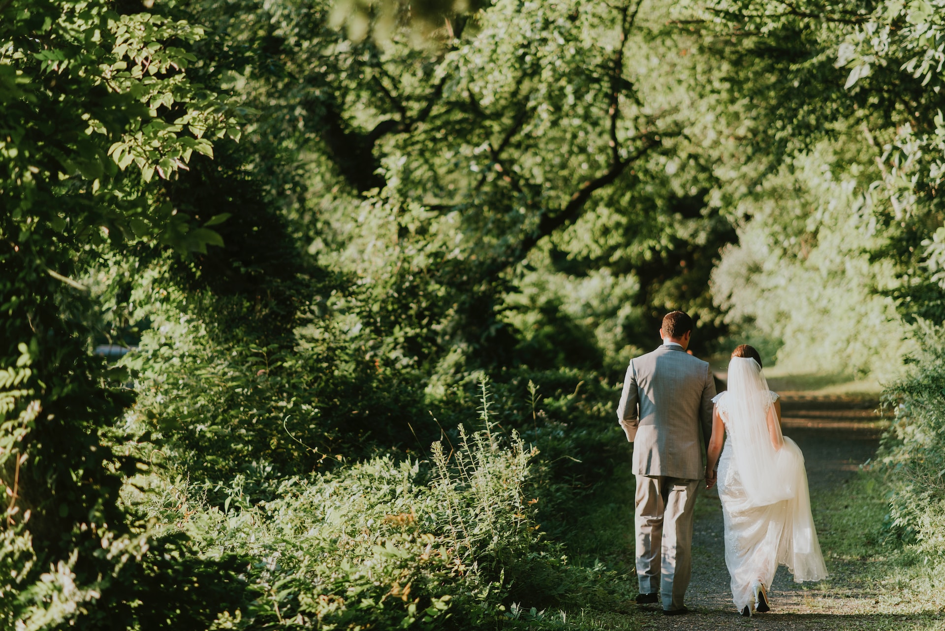 Scopri di più sull'articolo Come Organizzare un Matrimonio all’Aperto Perfetto